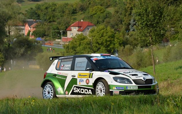 Jan Kopecký se Škodou Fabia S2000 na trati Barum rallye 2013.