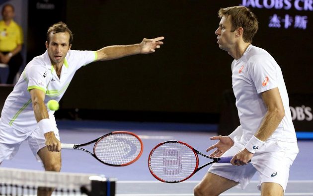 Radek Štěpánek a jeho kanadský parťák Daniel Nestor ve finále čtyřhry v Melbourne.