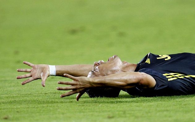 Cristian Ronaldo z Juventusu poté, co byl vyloučen v duelu Ligy mistrů proti Valencii.