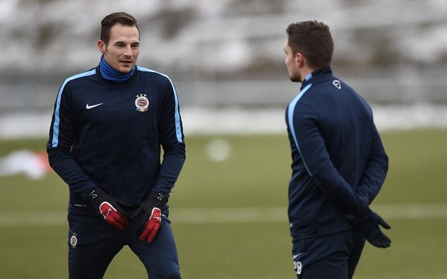 Jakub Podaný (vlevo) a Adam Jánoš během prvního tréninku při zahájení zimní přípravy na Strahově.