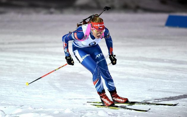 Gabriela Soukalová během závodu smíšených štafet při SP v Novém Městě na Moravě.