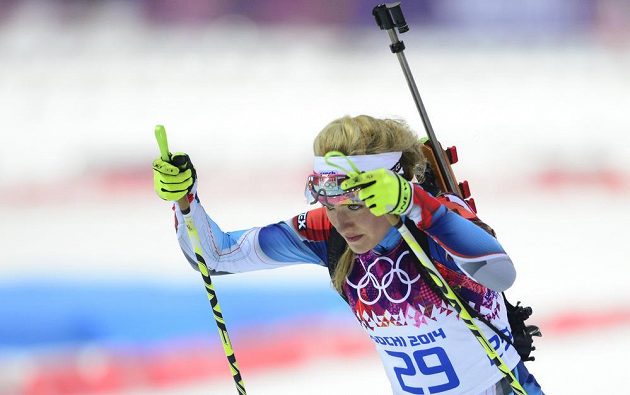 Česká biatlonistka Gabriela Soukalová na trati stíhacího závodu na 10 km v Soči.