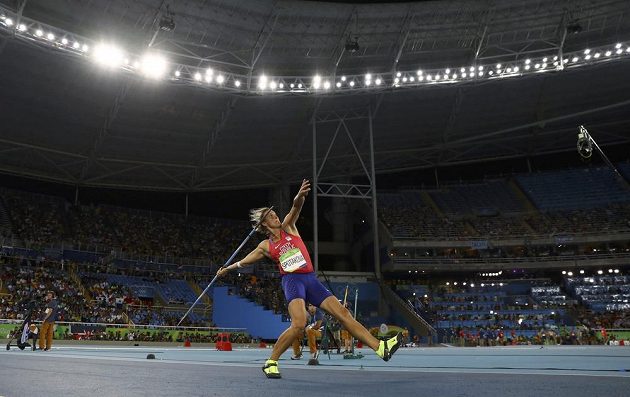 Barbora Špotáková si bronz zajistila pátým pokusem, v němž poslala oštěp do vzdálenosti 64,80 m.