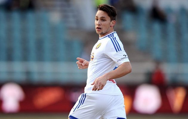 Adam Jánoš z Vysočiny Jihlava v utkání 19. kola Gambrinus ligy na hřišti pražské Dukly.