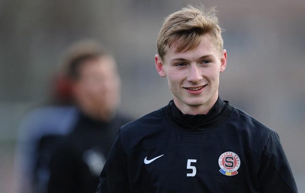 Obránce Sparty Praha Jakub Brabec během tréninku v rámci kondičního soustředění v Třeboni.