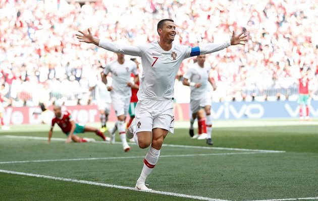Portugalský fotbalista Cristiano Ronaldo v zápase MS s Marokem otevřel skóre a s 85 góly se stal nejlepším evropským reprezentačním střelcem.
