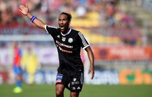 Obránce Příbrami Fernando Neves během utkání 1. kola Synot ligy proti Viktorii Plzeň.