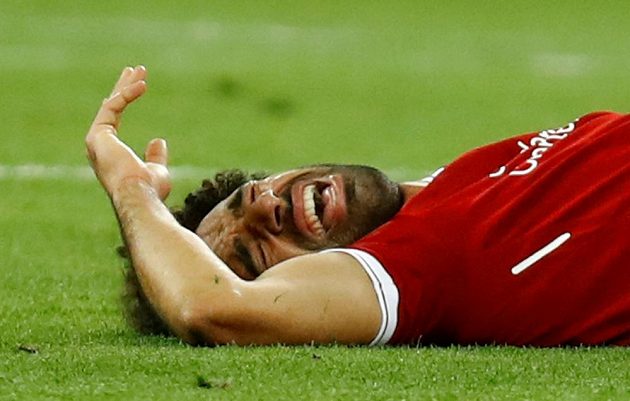 Na tyhle chvíle egyptský kanonýr Mohamed Salah nerad vzpomíná. Liverpoolský útočník nedohrál kvůli zranění finále Ligy mistrů.