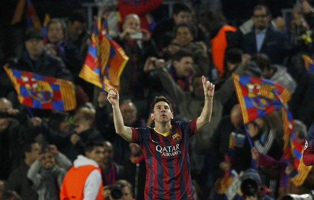 Lionel Messi z Barcelony se raduje ze vstřelení gólu proti Manchesteru City v odvetném osmifinálovém utkání Ligy mistrů.