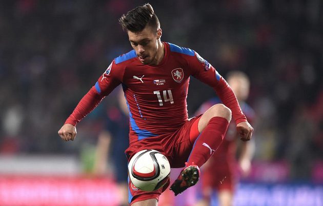 Český útočník Václav Kadlec zasáhl do posledních minut utkání kvalifikace ME 2016 s Lotyšskem.
