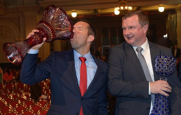 Pavel Horváth (vlevo) a Pavel Vrba během vyhlášení ankety Fotbalista roku 2013.