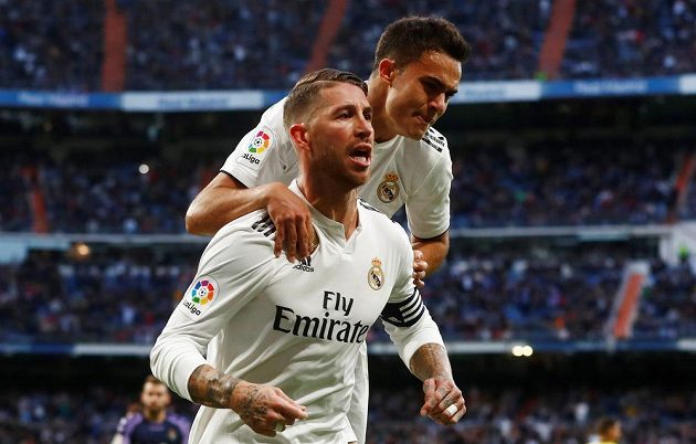 Real Madrid se po změně trenéra rozjíždí. V lize vyhrál nad Realem Valladolid 2:0, výhru jistil z penalty Sergio Ramos.