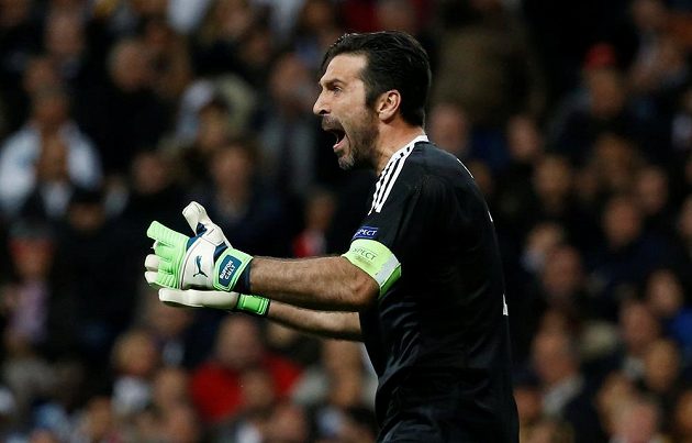 Veterán Gianluigi Buffon v brance Juventusu. Triumfu v Lize mistrů se letos znovu nedočká.
