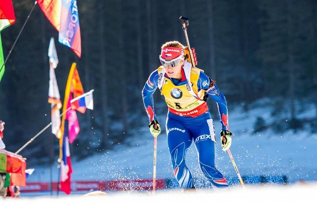 Gabriela Soukalová obsadila ve stíhačce čtvrté místo, přesto přišla o žlutý dres.