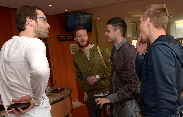 Petr Čech (vlevo), Ondřej Mazuch, Daniel Pudil a Matěj Vydra na srazu fotbalové reprezentace.