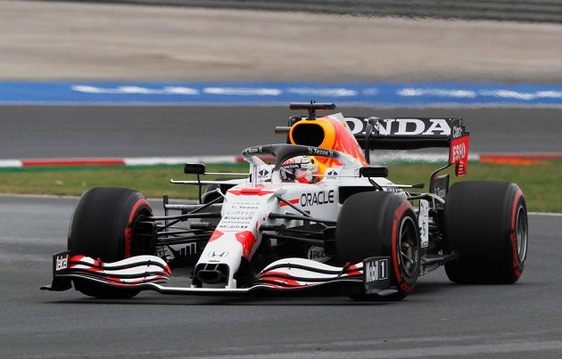 Pilot Red Bullu Max Verstappen zajel třetí nejrychlejší čas během kvalifikace na Velkou cenu Turecka F1.