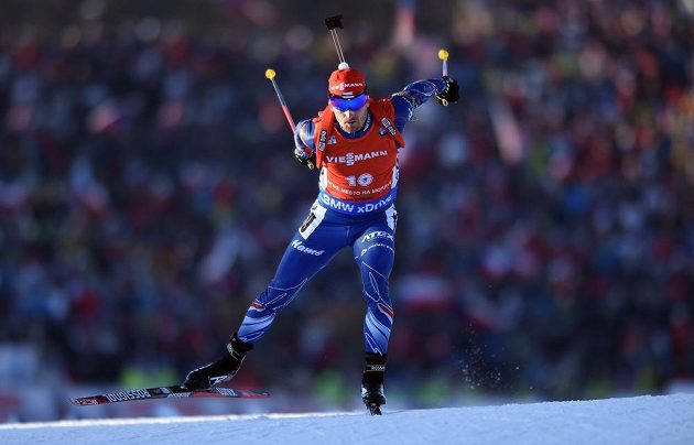Michal Šlesingr během sprintu v rámci Světového poháru v biatlonu ve Vysočina Areně v Novém Městě.