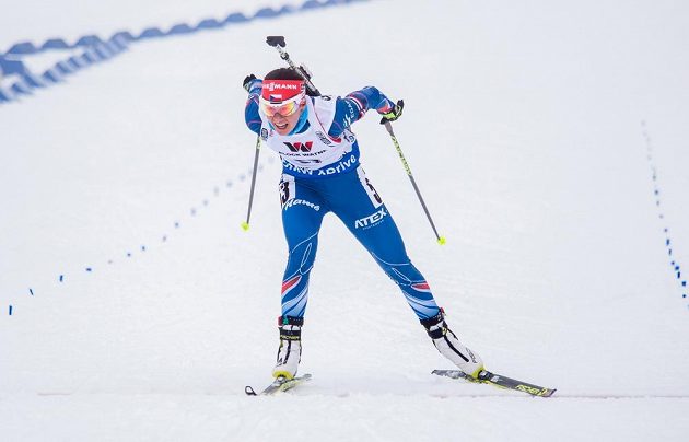 Česká biatlonistka Veronika Vítková v cíli vytrvalostního závodu na MS v Oslu.