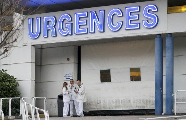 Nemocnice ve francouzském Grenoblu, kde se Michael Schumacher podrobil operaci.