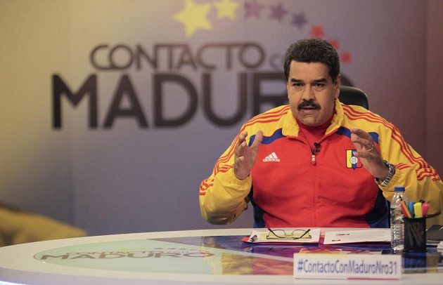 Prezident Venezuely Nicolas Maduro během pravidleného televizního pořadu navrhl Diega Maradonu na post šéfa FIFA.