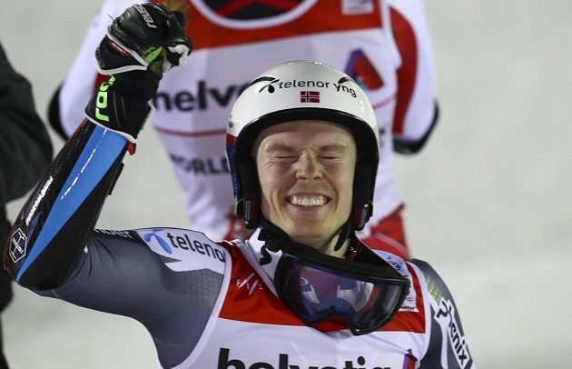 Nor Henrik Kristoffersen vyhrál obří slalom v Aare a poprvé se stal mistrem světa. Měl z toho pořádnou radost.