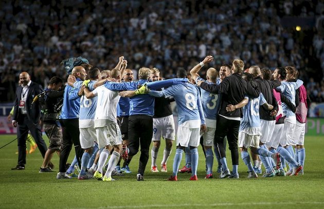 Hráči Malmö si vyšlápli na Celtic Glasgow a druhou sezónu v řadě si zahrají skupinovou fázi Ligy mistrů.