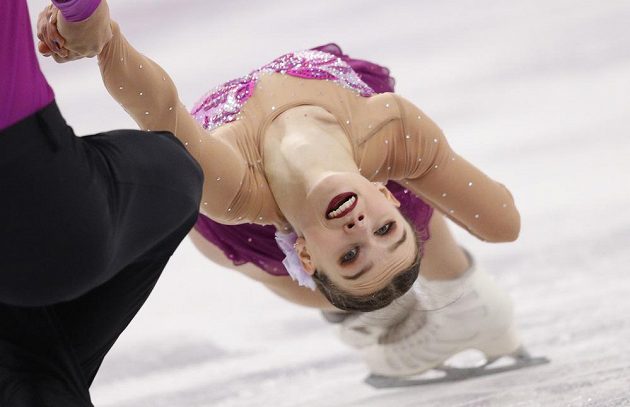 Čeští reprezentanti Anna Dušková a Martin Bidař mají na olympiádě v soutěži sportovních dvojic za sebou krátký program.