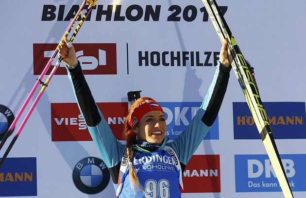 Zlato je doma. Gabriela Koukalová vyhrála sprint na 7,5 kilometru na mistrovství světa v Hochfilzenu.