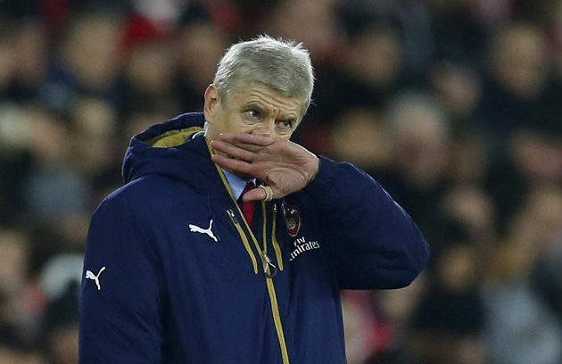 Trenér fotbalistů Arsenalu Arséne Wenger během zápasu anglické Premier League proti Southamptonu.