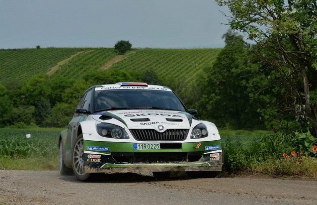 Jan Kopecký se Škodou Fabia S2000 na trati Rallye Hustopeče 2013.