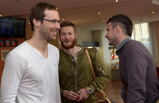 Brankář Petr Čech (vlevo), obránce Ondřej Mazuch a záložník Daniel Pudil na srazu české fotbalové reprezentace před utkáním s Norskem.