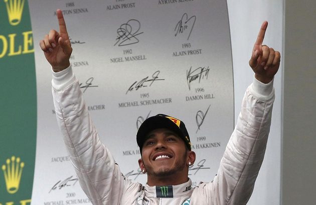 Šťastný Lewis Hamilton. V Austinu vybojoval jistotu zisku třetího titulu mistra světa.