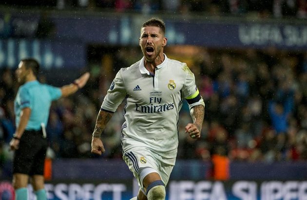Sergio Ramos skóroval ve třetí minutě nastavení a poslal duel proti Seville do prodloužení, po kterém jeho Real nakonec vyhrál 3:2.