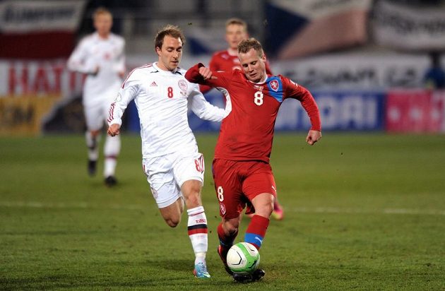 CHRISTIAN ERIKSEN - Dánský mladík ve službách Tottenhamu, který ho koupil v srpnu z Ajaxu za 13,5 miliónu eur, reprezentaci své země k postupu nepomohl. Přitom v roce 2010 na MS s národním týmem cestoval, tentokrát ale druhá příčka ve skupině nestačila ani na baráž.