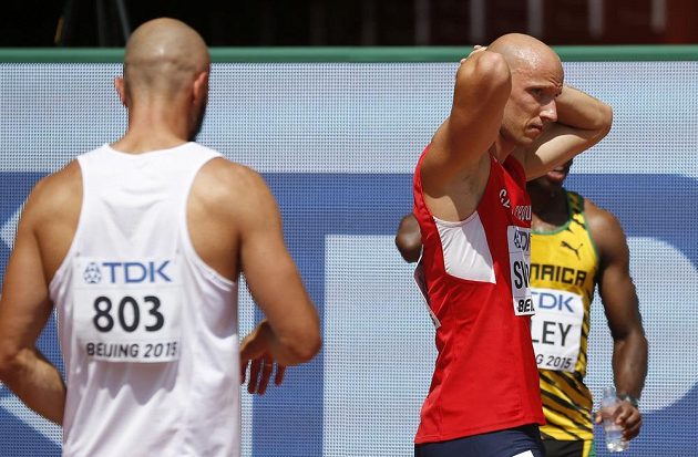 Zkušený překážkář Petr Svoboda (vpravo) uspěl s protestem a na MS poběží čtvrteční semifinále.