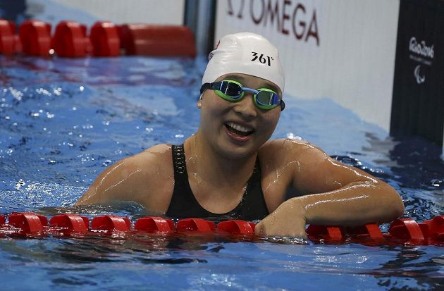 Vítězka paralympijského závodu na závodu na 50 metrů volný způsob Li Čang z Číny