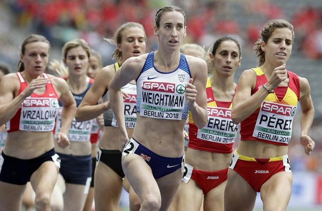 Semifinále běhu na 1500 metrů žen v rámci ME v atletice v Berlíně. Úplně vlevo česká reprezentantka Simona Vrzalová.