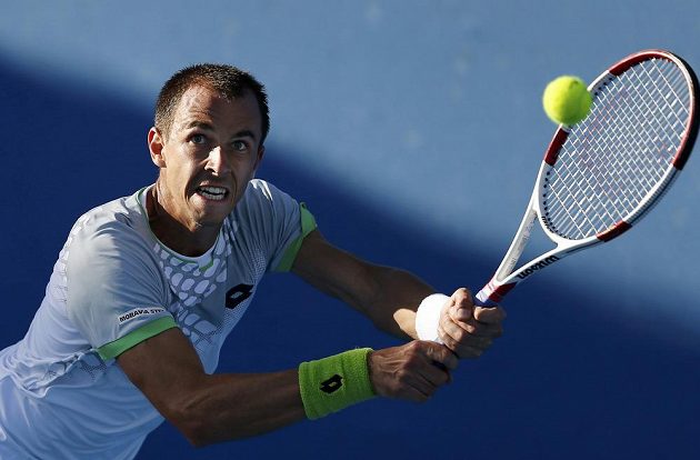 Lukáš Rosol uspěl na Australian Open v pětisetové bitvě s Francouzem De Schepperem a postoupil do druhého kola.