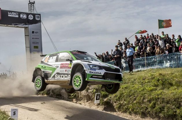 Pontus Tidemand se Škodou Fabia R5 během Portugalské rallye.
