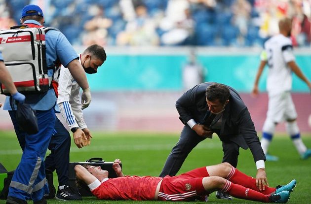 Injured Russian representative Mario Fernandes.