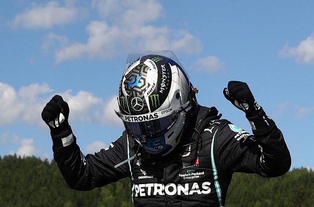 Úvodní závod nové sezony formule 1 Velkou cenu Rakouska vyhrál Valtteri Bottas z Mercedesu.