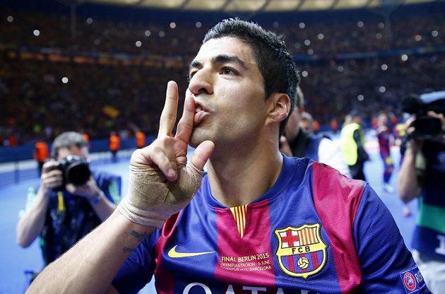 Útočník Barcelony Luis Suárez slaví gól proti Juventusu ve finále Ligy mistrů.