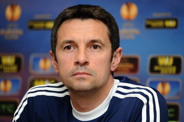 Trenér Lyonu Rémi Garde na středeční tiskové konferenci před odvetným osmifinálovým zápasem Evropské ligy s Plzní.