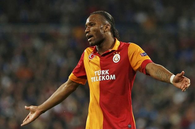 Vyhlášený kanonýr Didier Drogba vyšel v utkání Ligy mistrů proti Realu Madrid stejně jako jeho spoluhráči z Galatasaraye střelecky naprázdno.