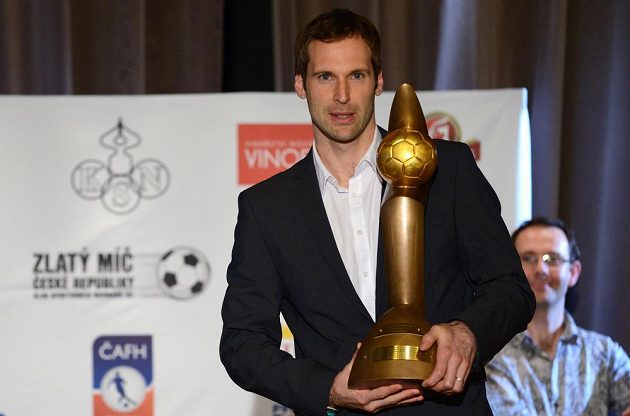 Brankář Petr Čech získal již poosmé Zlatý míč v anketě Klubu sportovních novinářů.