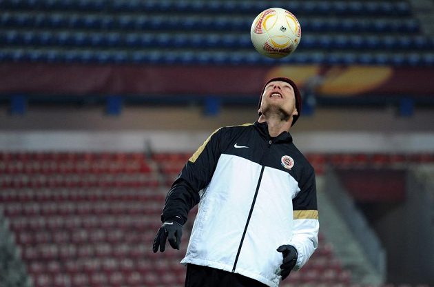 Jiří Jarošík během středečního tréninku před utkáním Evropské ligy mezi Spartou a Chelsea.