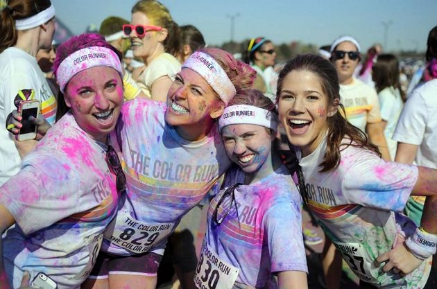 Kila barev, to je závod The Color Run.