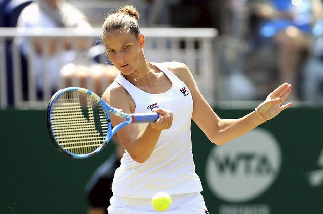 Tenistka Karolína Plíšková potvrdila před Wimbledonem skvělou formu, postoupila do finále turnaje v Eastbourne.