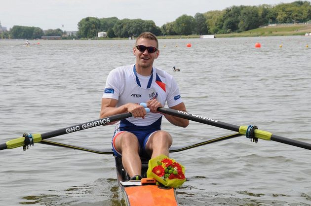 Skifař Ondřej Synek získal na mistrovství Evropy ve veslování stříbrnou medaili.