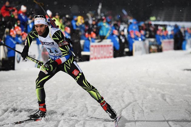 Francouzský biatlonista Martin Fourcade mocně finišoval a nakonec doběhl druhý za Ondřejem Moravcem.